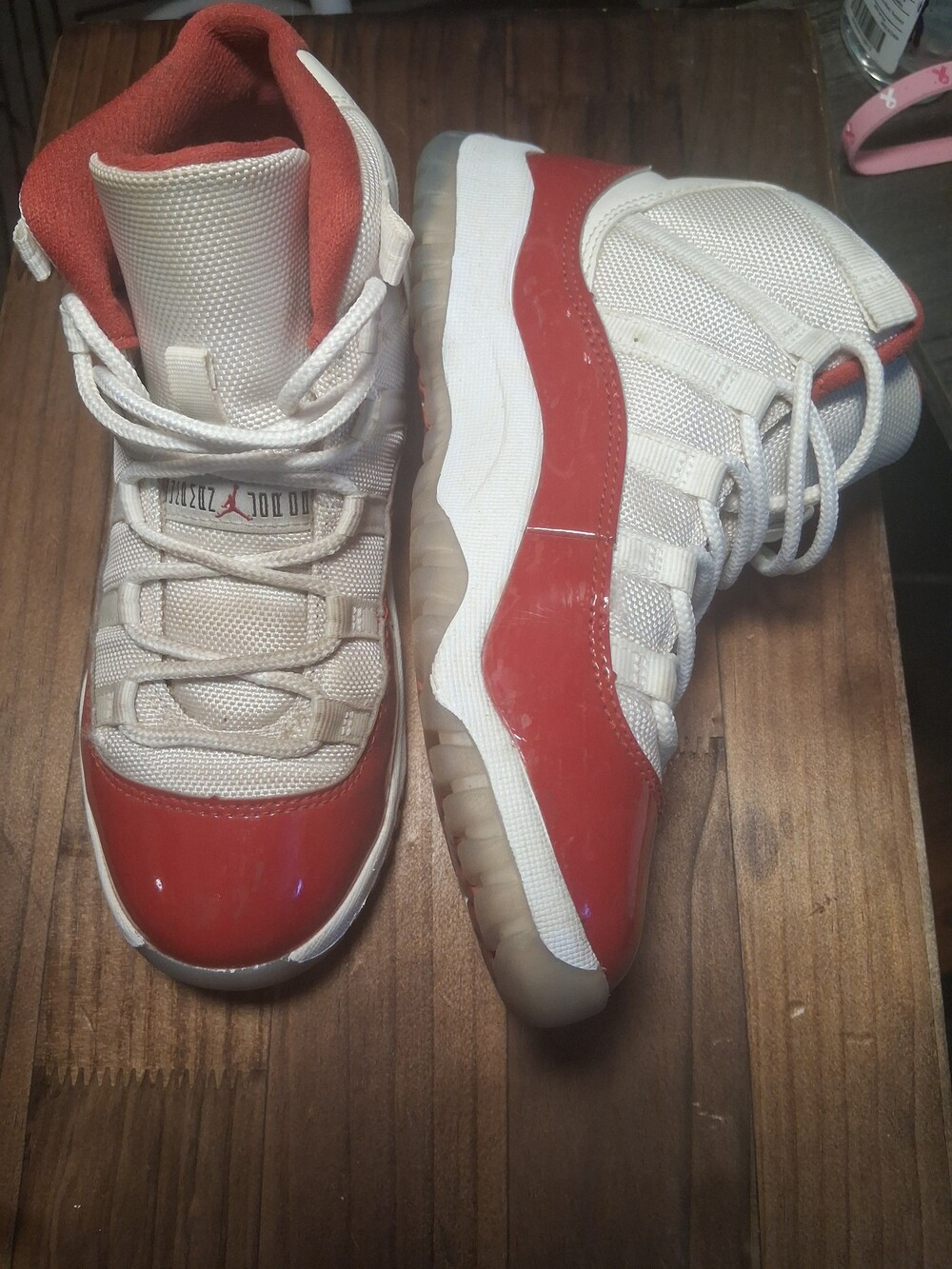 nike air jordans eleven retro low "cherry"